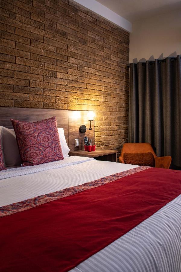 Hoteles Antigua - Casona Allende Monterrey Extérieur photo